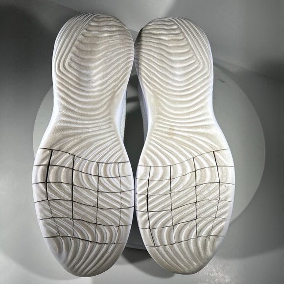 Nike Womens Size 12 Running Shoes White Flex Experience RN Sneakers Gym Walking - Picture 9 of 13